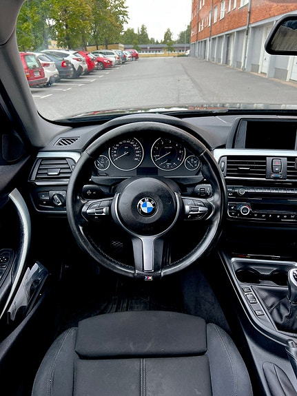 BMW 320d 7 of 13