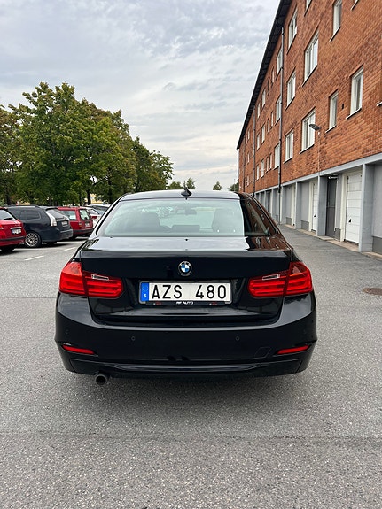 BMW 320d 4 of 13