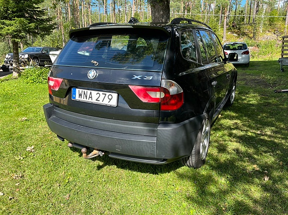 BMW X3 3 of 9