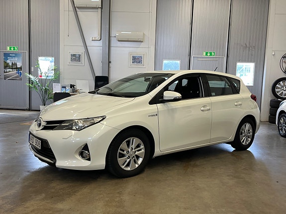 Toyota Auris 4 of 8