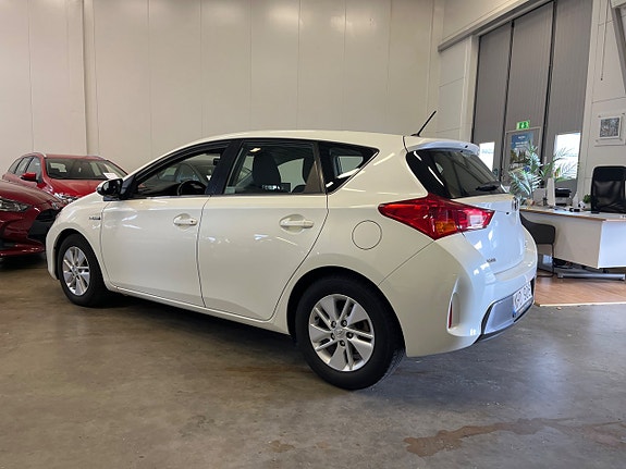 Toyota Auris 6 of 8