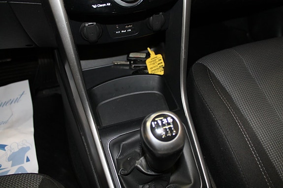 Hyundai i30 8 of 10
