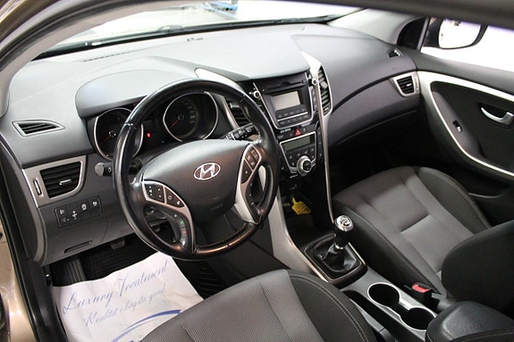 Hyundai i30 7 of 10