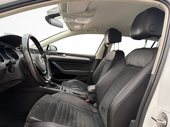 Volkswagen Passat 11 of 30