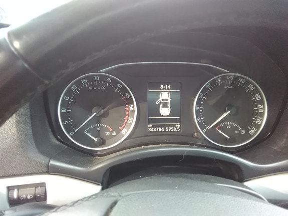 Skoda Octavia Scout 5 of 9