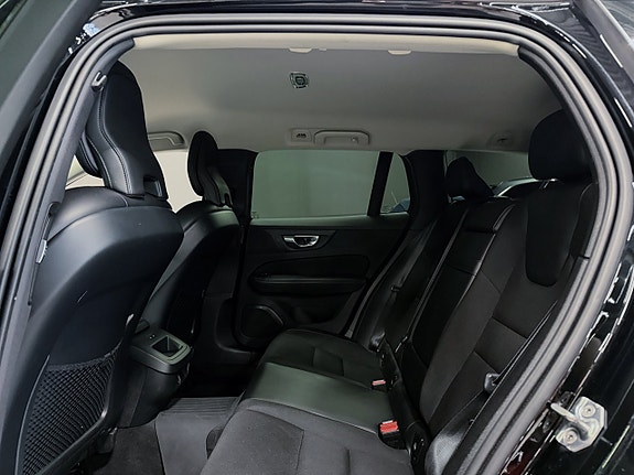 Volvo V60 15 of 17