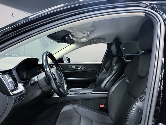 Volvo V60 4 of 17