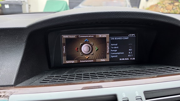 BMW 730d 7 of 10