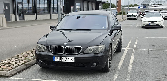 BMW 730d 2 of 10