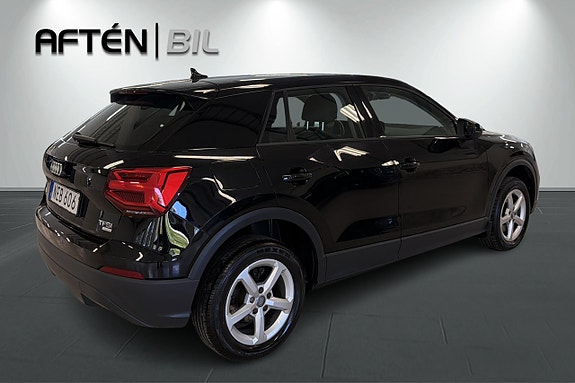 Audi Q2 8 of 18
