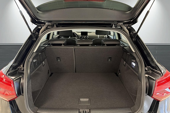 Audi Q2 17 of 18