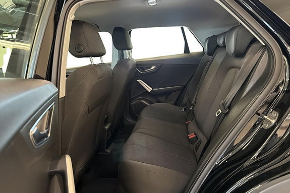 Audi Q2 16 of 18