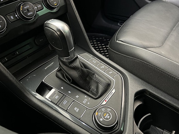 Volkswagen Tiguan 19 of 28