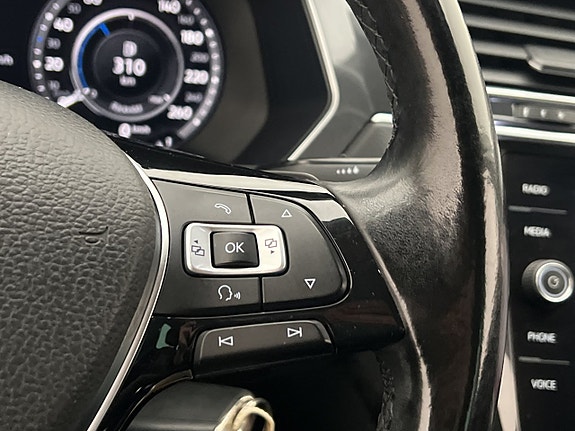 Volkswagen Tiguan 21 of 28