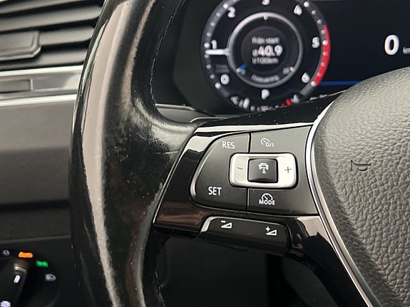 Volkswagen Tiguan 22 of 28