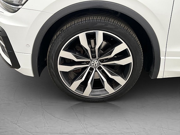 Volkswagen Tiguan 25 of 28