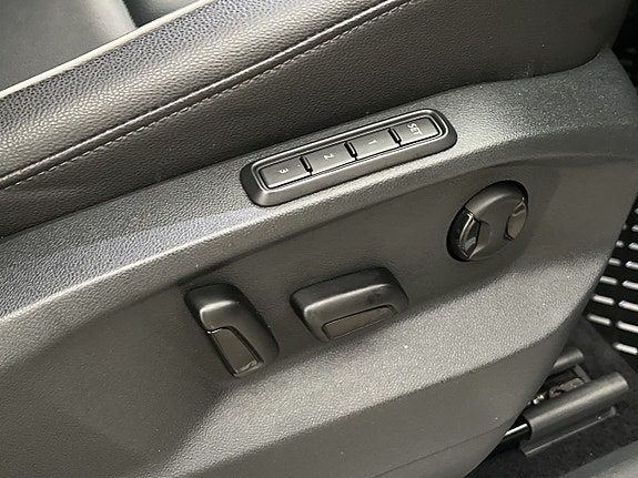 Volkswagen Tiguan 12 of 28