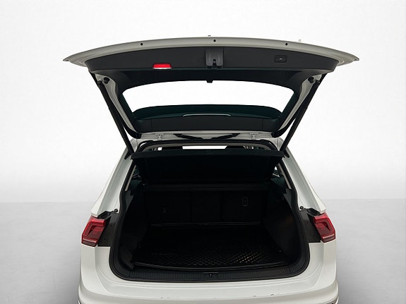Volkswagen Tiguan 9 of 28