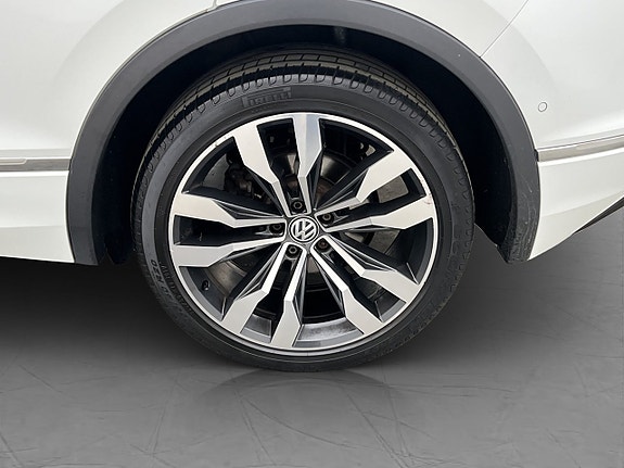 Volkswagen Tiguan 26 of 28