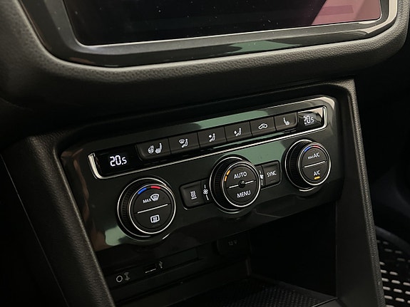 Volkswagen Tiguan 18 of 28
