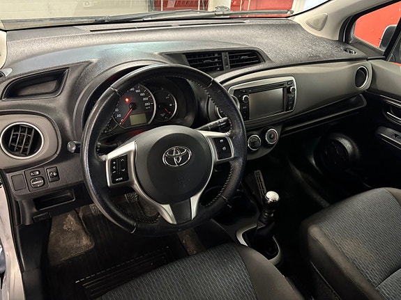 Toyota Yaris 6 of 6