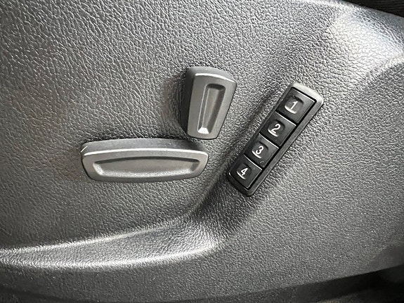 Ford S-MAX 26 of 30
