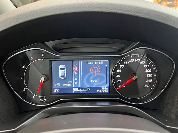 Ford S-MAX 23 of 30