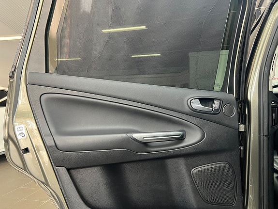 Ford S-MAX 30 of 30