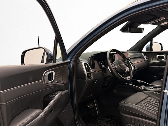 Kia Sorento 13 of 30