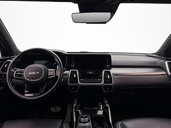 Kia Sorento 18 of 30