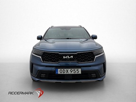 Kia Sorento 2 of 30