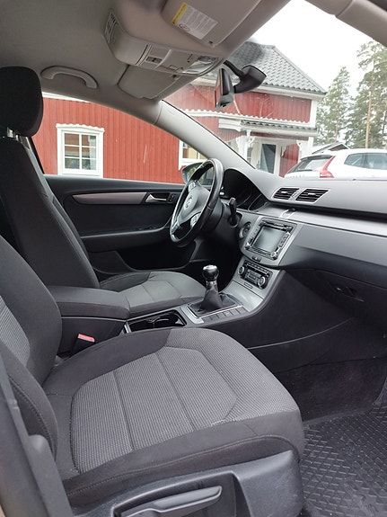 Volkswagen Passat 14 of 14