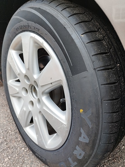 Volkswagen Passat 7 of 14