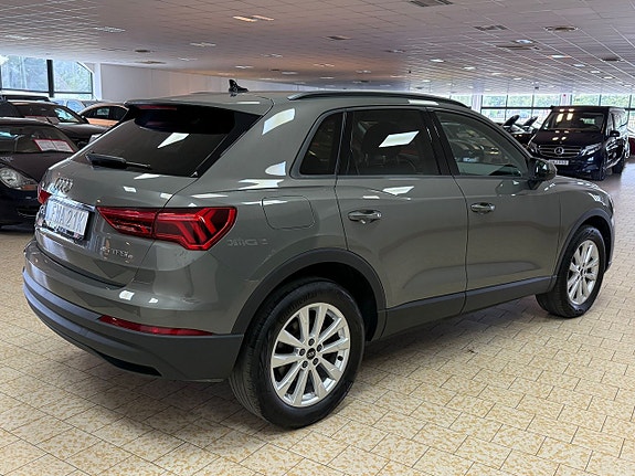 Audi Q3 7 of 27
