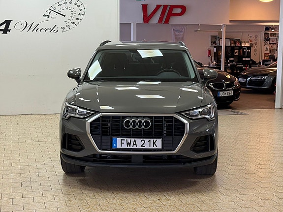 Audi Q3 10 of 27