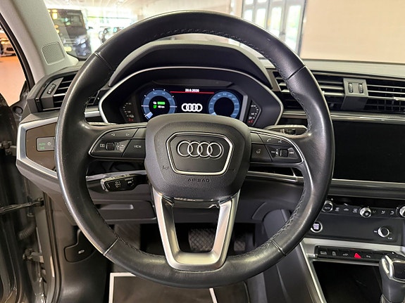 Audi Q3 19 of 27
