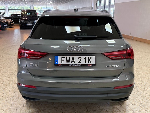 Audi Q3 6 of 27