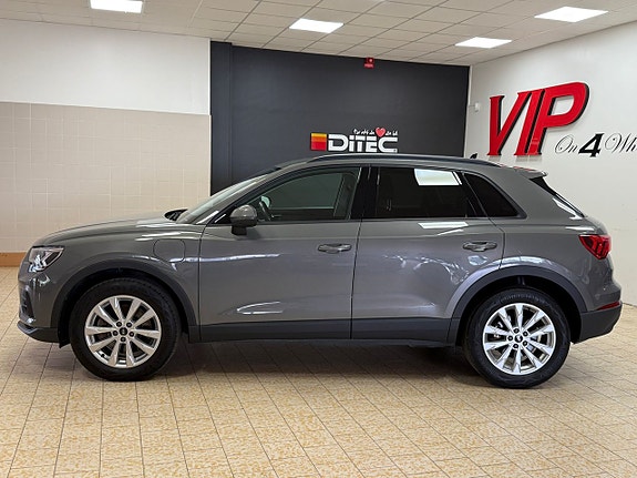 Audi Q3 4 of 27