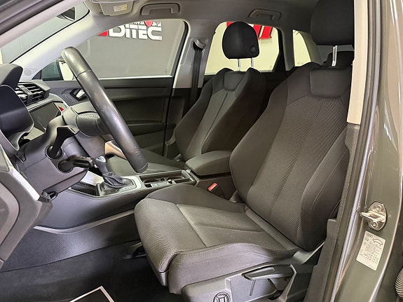 Audi Q3 13 of 27