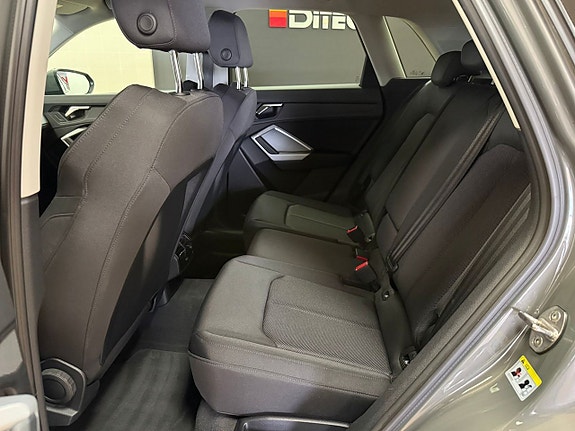 Audi Q3 15 of 27