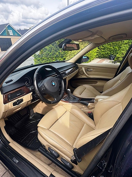 BMW 325i 5 of 5