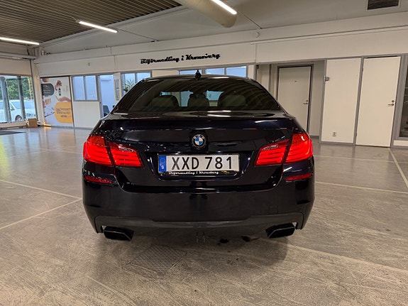 BMW 550i 4 of 24