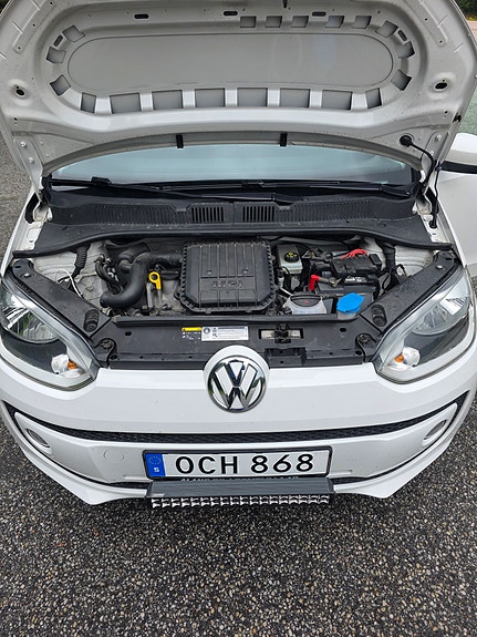 Volkswagen UP! 5 of 6
