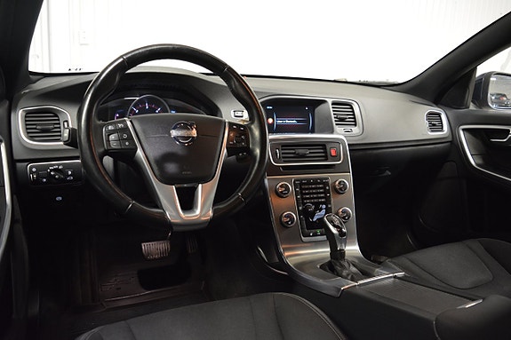 Volvo V60 9 of 18