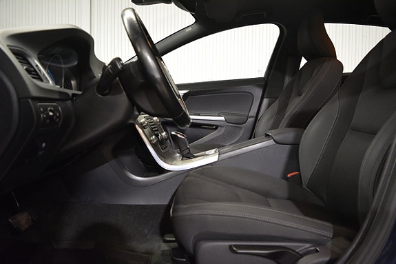 Volvo V60 8 of 18
