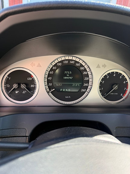 Mercedes-Benz C350 3 of 10