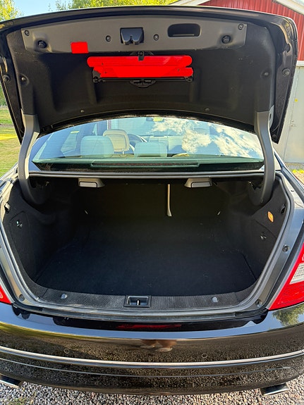 Mercedes-Benz C350 8 of 10