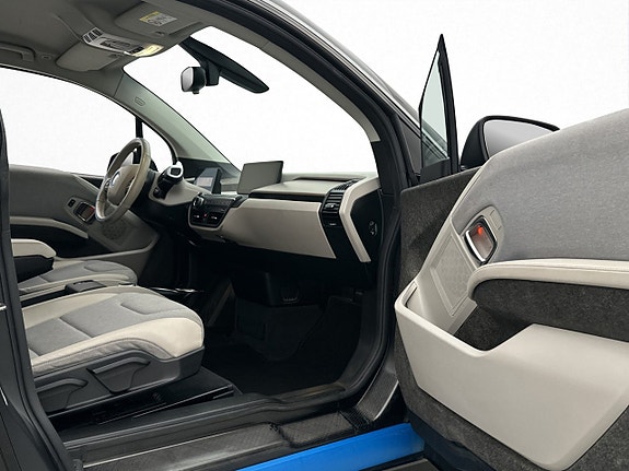 BMW i3 25 of 30