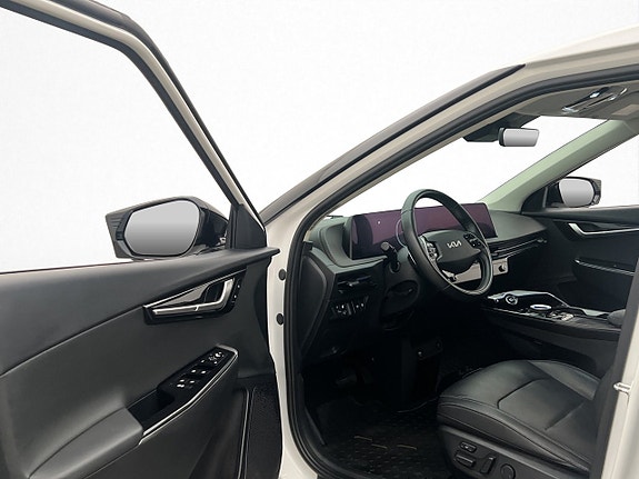 Kia EV6 12 of 30