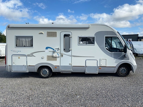 Adria Vision 677 SP 2 of 13